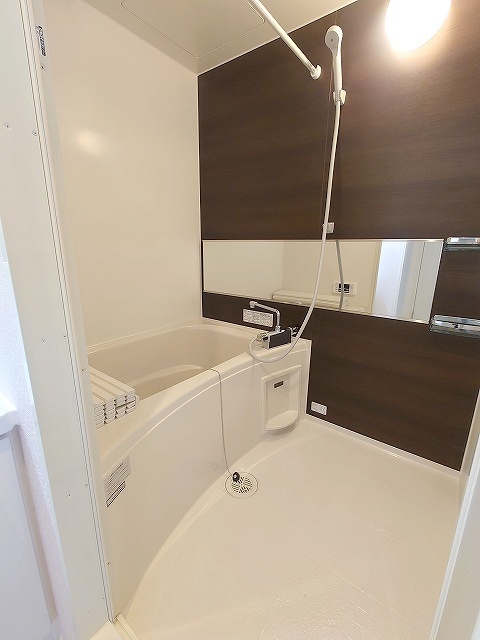 バス・シャワールーム　★浴室追焚き・乾燥機付き★