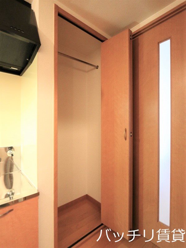 収納　同型タイプの為現状優先