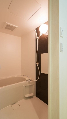 バス・シャワールーム　清潔な浴室！