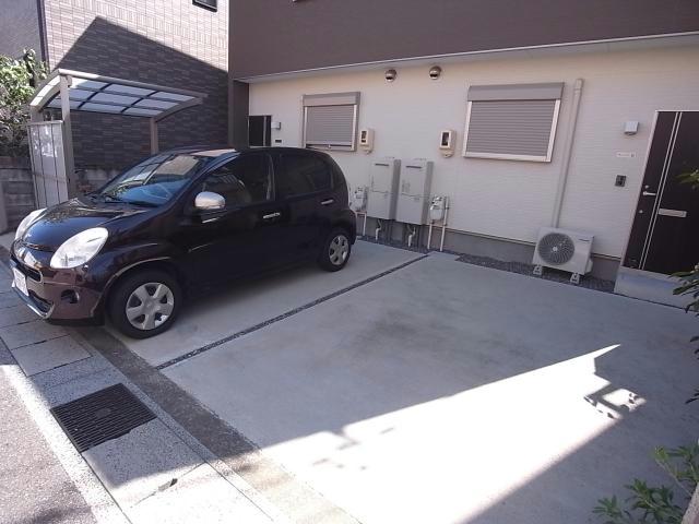 駐車場　駐車場