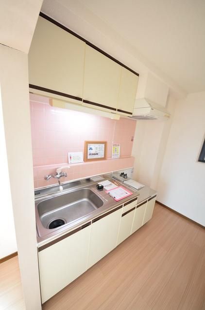 キッチン　ゆったりキッチンスペース