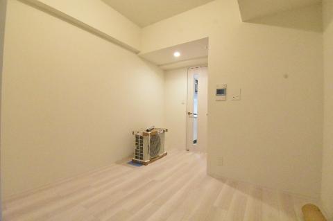 居室・リビング　室内