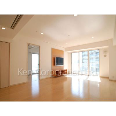 居室・リビング　同タイプ20階のお部屋を撮影。仕様が異なることがあります。