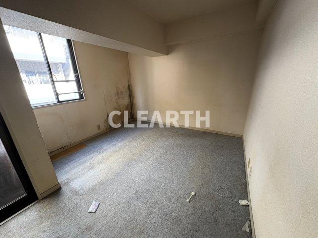 居室・リビング　クリーニング前の写真となります。