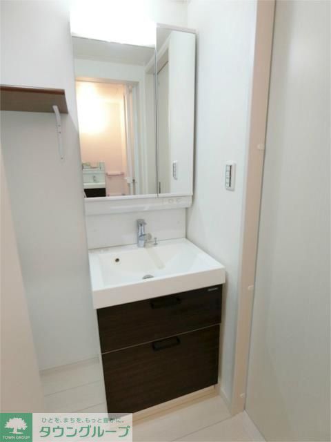 洗面設備　同物件別部屋写真