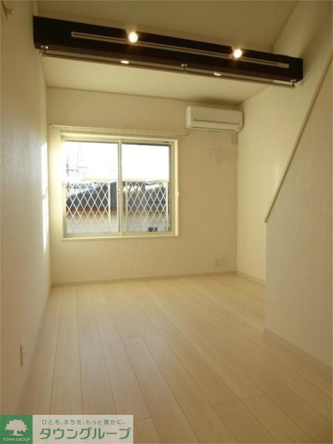 居室・リビング　同物件別部屋写真