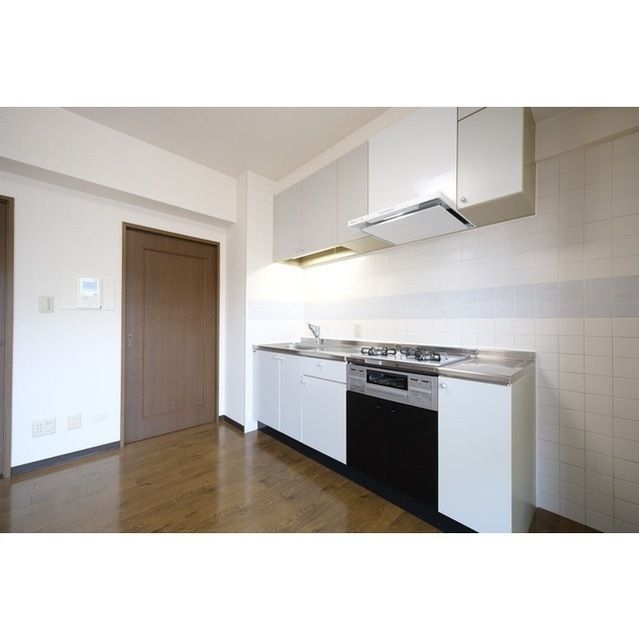 キッチン　（別タイプ参考写真）アーバンライフ目白駅前　豊島区目白１