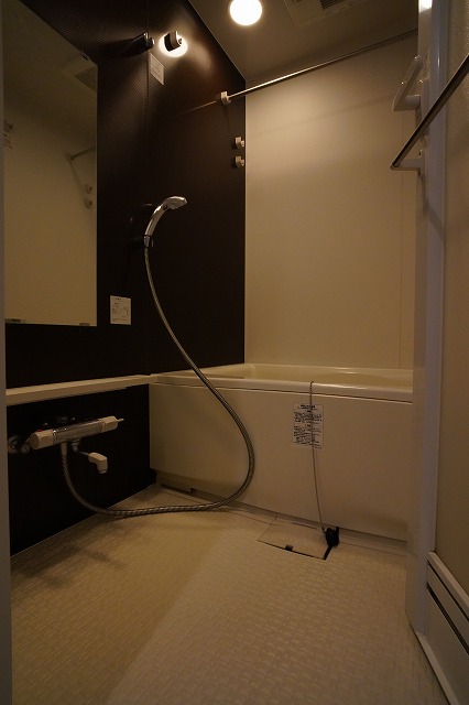 バス・シャワールーム　バス