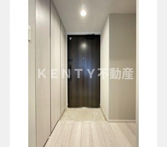 玄関　収納もある玄関です