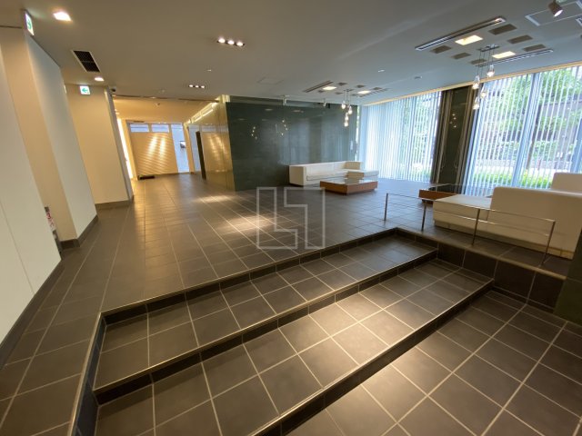 ロビー　クロスレジデンス大阪新町　ロビー