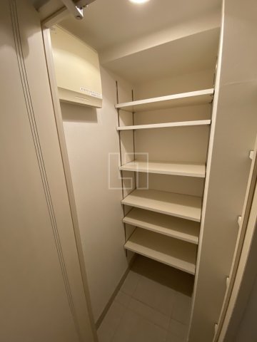 収納　クロスレジデンス大阪新町　シューズボックス