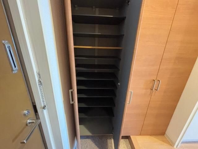 収納　※同建物内・別タイプの参考写真です。