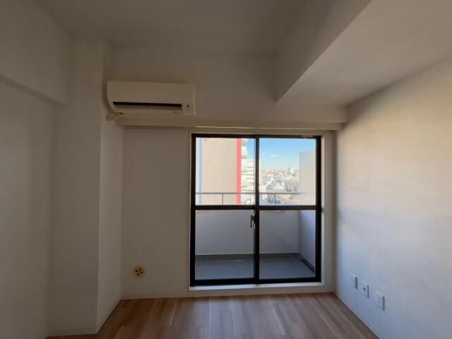 居室・リビング　※同建物内・別タイプの参考写真です。