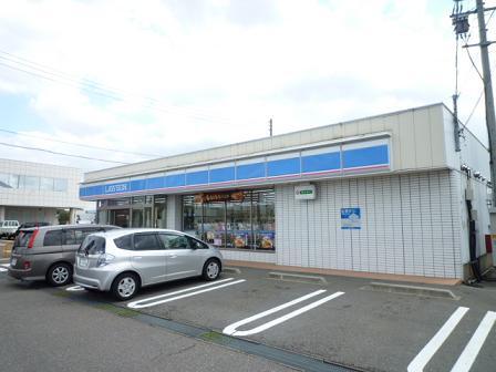 コンビニ　ローソン長岡インター店（コンビニ）まで305m