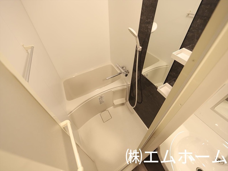 バス・シャワールーム　浴室暖房乾燥機付お風呂