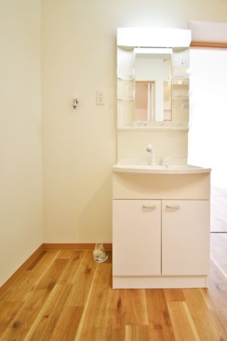 洗面設備　退去前のため参考写真掲載中