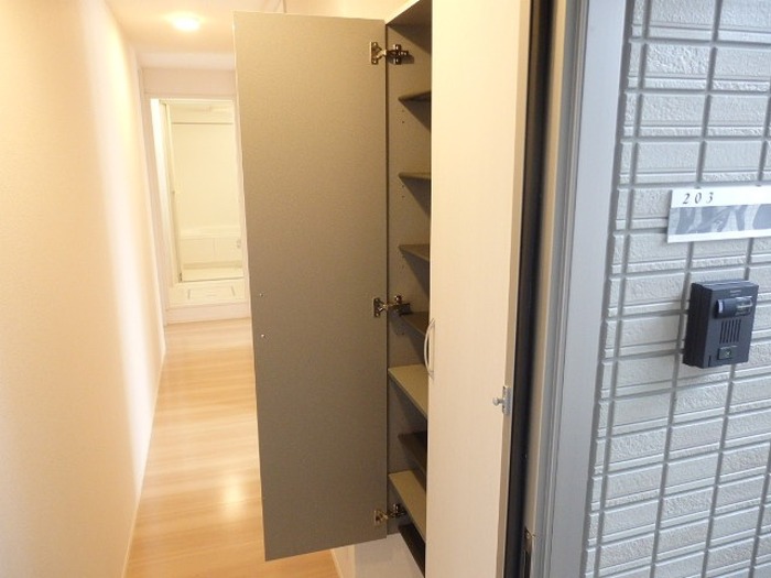 玄関　ゆったり過ごせるお風呂です