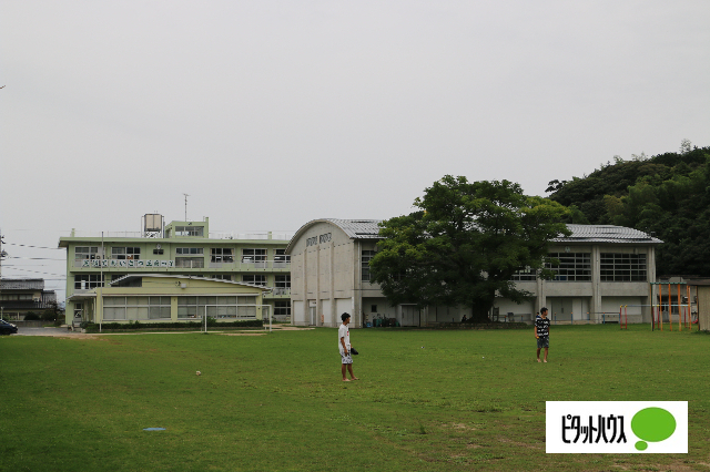 小学校　松江市立義務教育学校玉湯学園（小学校）まで2288m