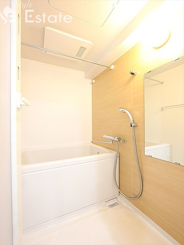 バス・シャワールーム　バスルーム