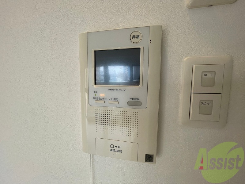 セキュリティ　ＴＶモニター付インターホンです。来客者の顔が見えるので安心！