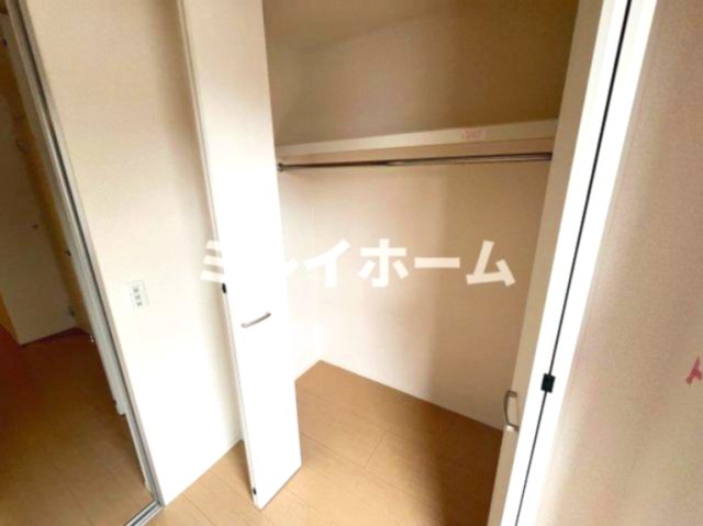 収納　同建物内、別のお部屋の参考写真になります。