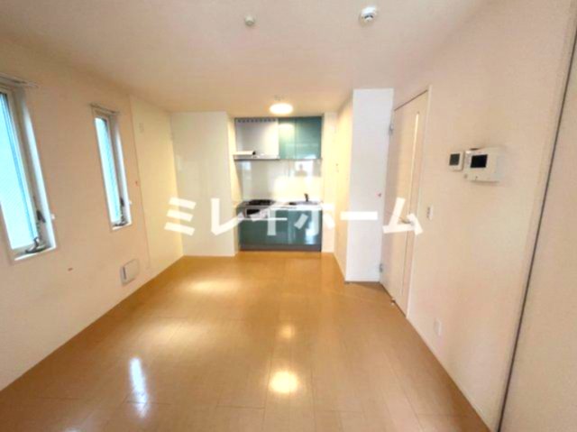 居室・リビング　同建物内、別のお部屋の参考写真になります。