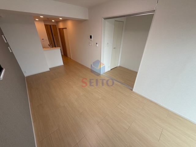 居室・リビング　別階の参考写真になります