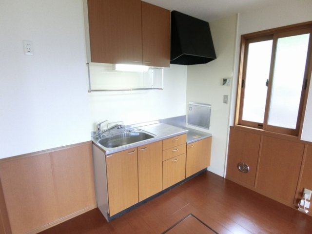 キッチン　同物件別号室の写真です。