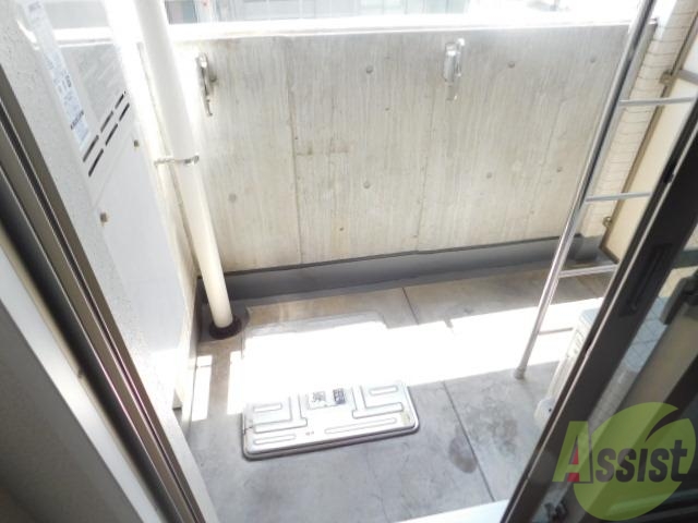 バルコニー　バルコニーもすっきり綺麗。