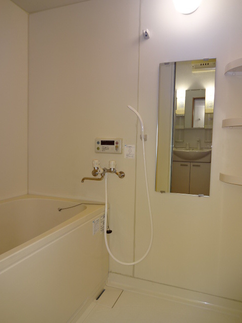 バス・シャワールーム　別室参考写真