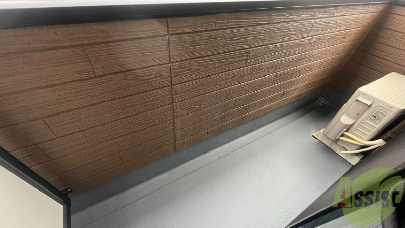 バルコニー　ベランダは布団等を干せるスペースもあります。