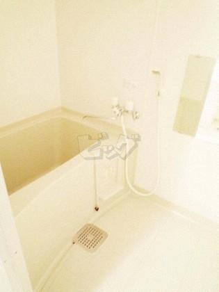 バス・シャワールーム　ゆったりとした浴槽で快適バスタイム♪