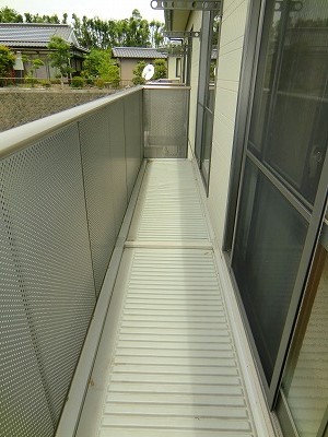 バルコニー　日当たり良好のバルコニーです。