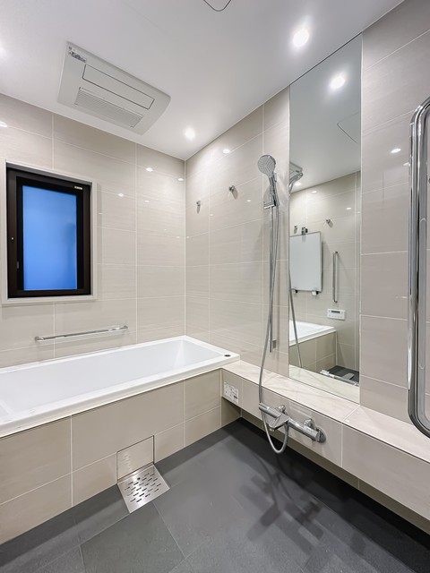 バス・シャワールーム　※写真は同タイプ住戸です。