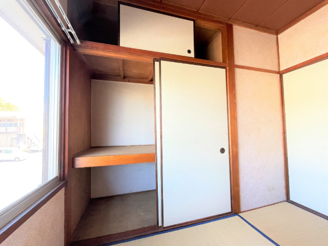 収納　４．５帖和室の押入