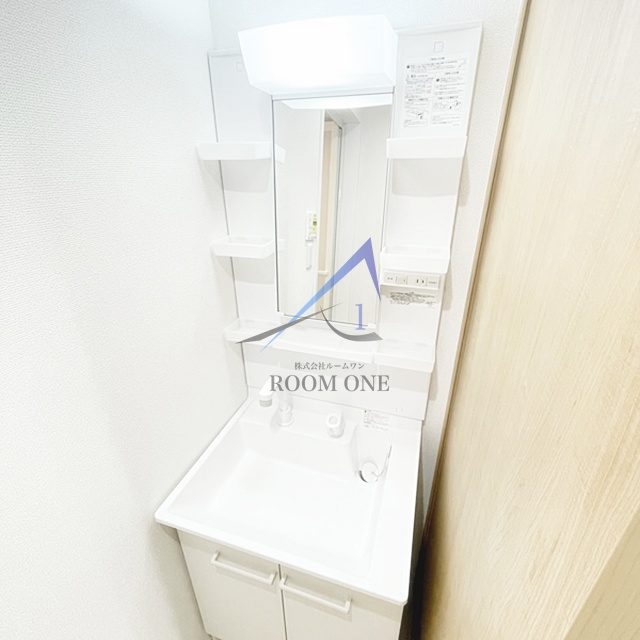 洗面設備　独立洗面台です。