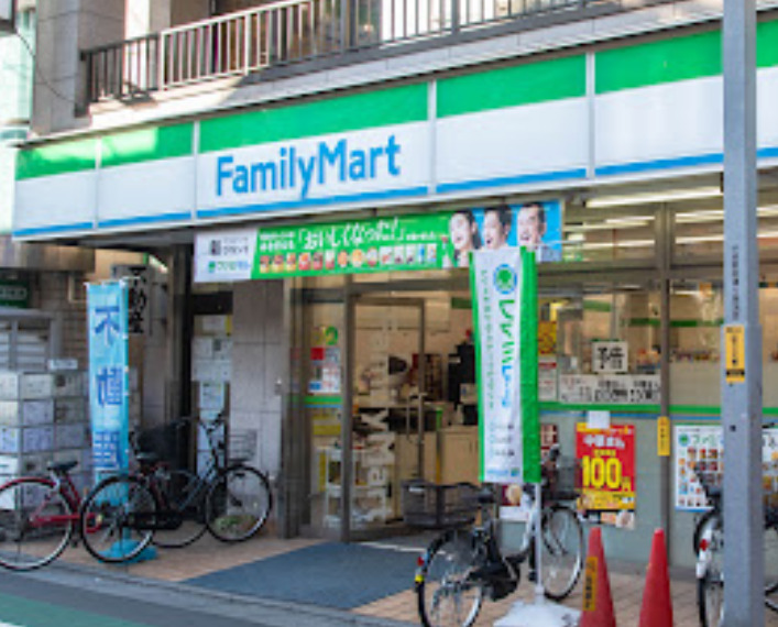 コンビニ　ファミリーマート 中延駅前店（コンビニ）まで137m