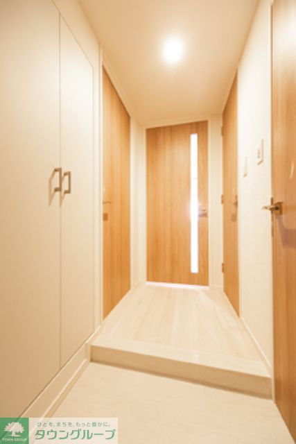 玄関　※写真は同タイプ住戸です。