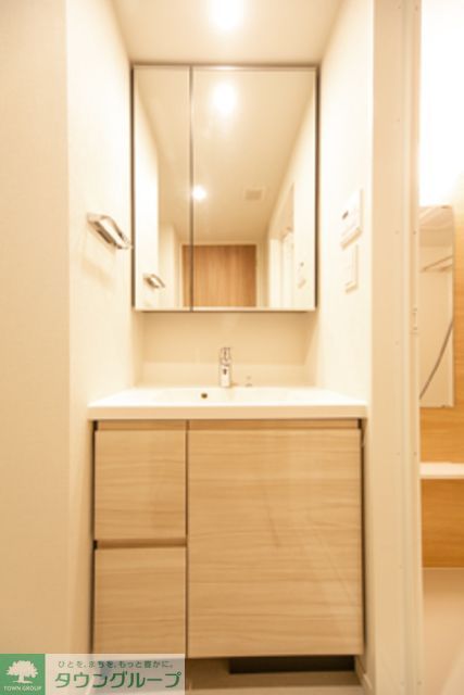 洗面設備　※写真は同タイプ住戸です。