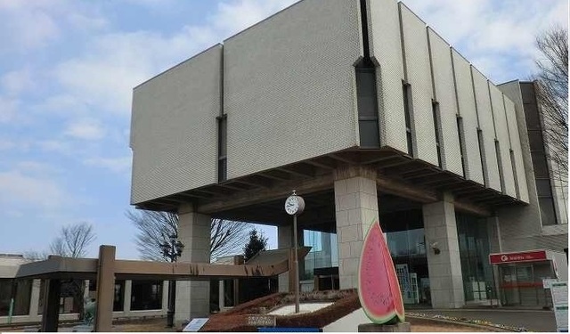 役所　富里市役所（役所）まで800m