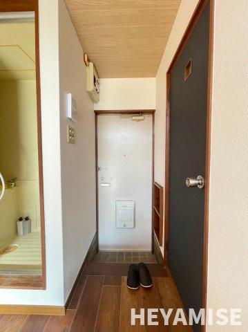 玄関　※別の階のお部屋の参考画像です※現況を優先します
