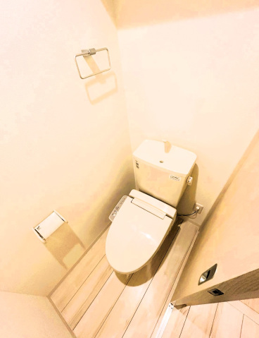 トイレ　※他号室の写真です。