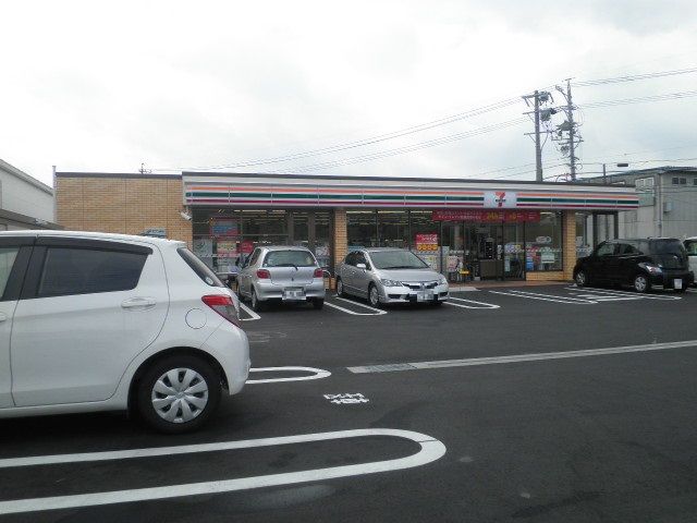 コンビニ　セブン-イレブン桑名広見ヶ丘店（コンビニ）まで1371m