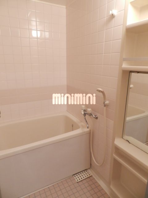 バス・シャワールーム　※写真は別部屋