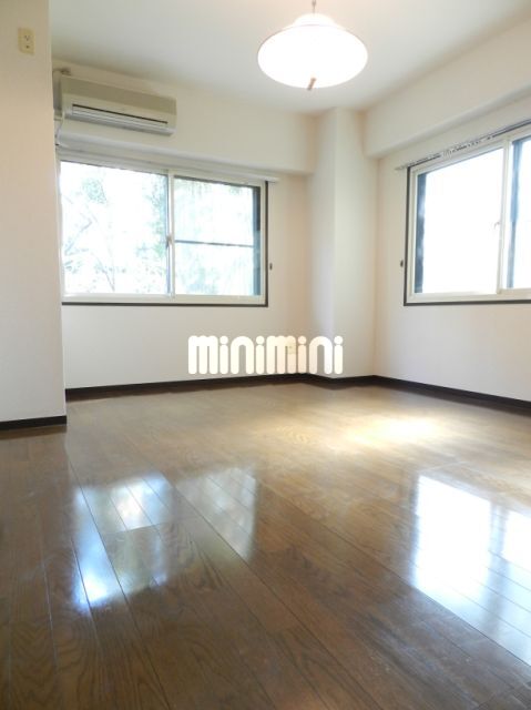 居室・リビング　※写真は別部屋