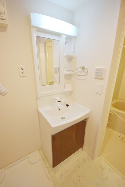 洗面設備　★シャンプードレッサーです★