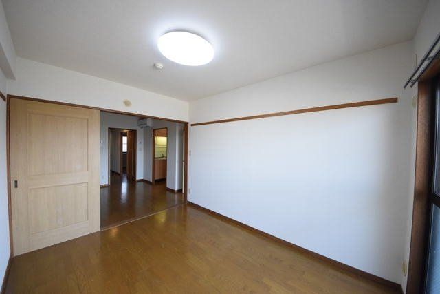 居室・リビング　※別室同タイプ間取り施工例　現況優先