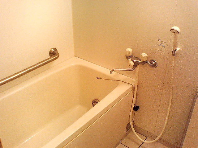 バス・シャワールーム　追い焚き機能付きのキレイなお風呂※別部屋参考