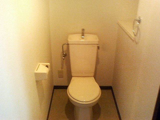 トイレ　清潔感のあるトイレ　※別部屋参考