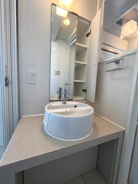 洗面設備　※写真は同タイプ住戸です。